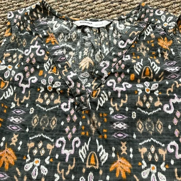 Sonoma women’s vneck sleeveless top size large like new - Picture 3 of 9